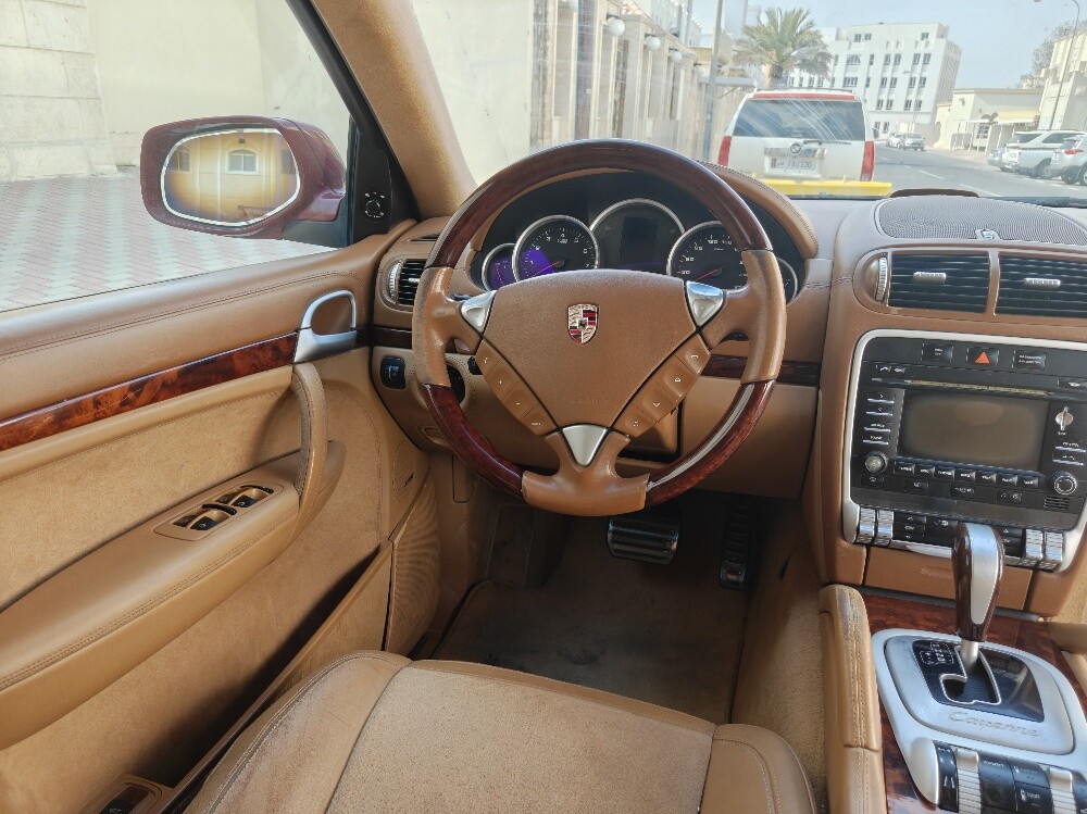 بورش 2009 جي أي اس 8 سلندر - 10