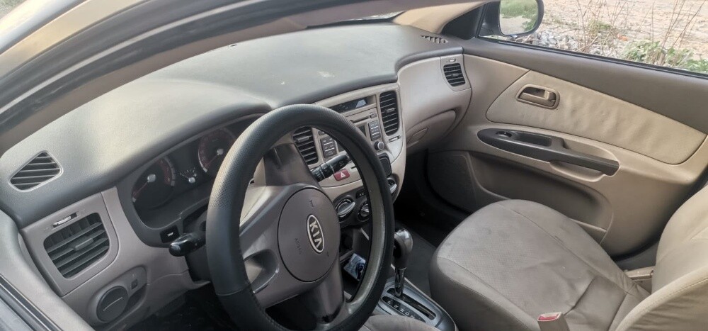Kia Rio - 2