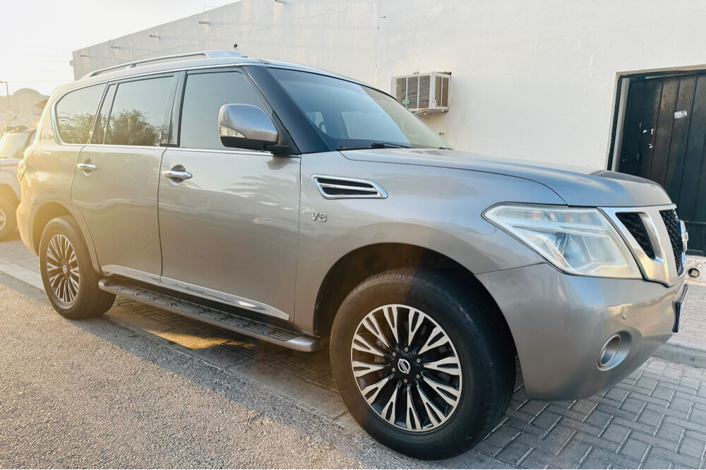 NISSAN PATROL PLATINUM 2012 - 1