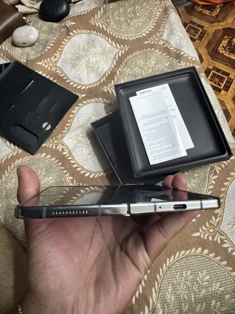Samsung z fold 4 like new - 4