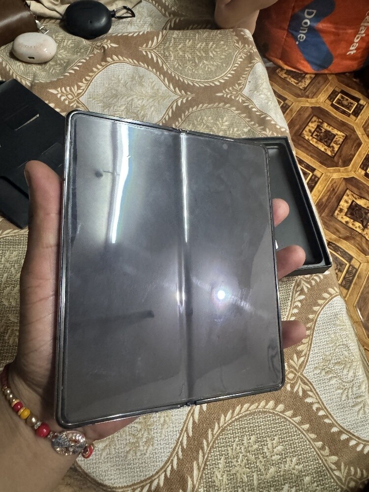 Samsung z fold 4 like new - 2