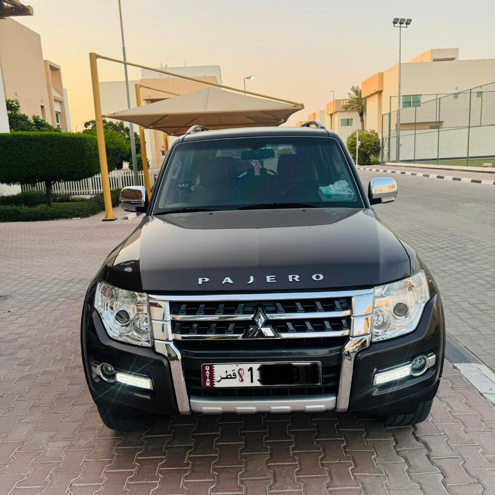 Mitsubishi pajero 2022 - 2