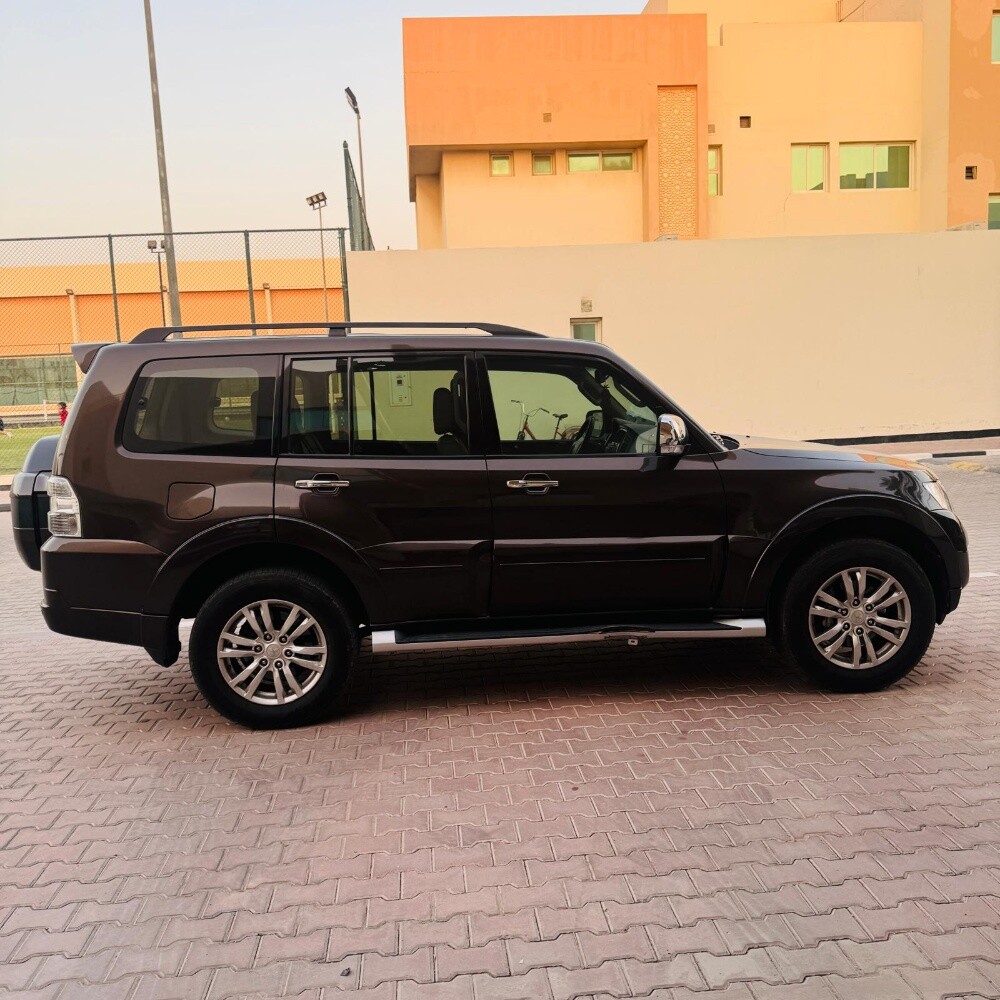 Mitsubishi pajero 2022 - 16