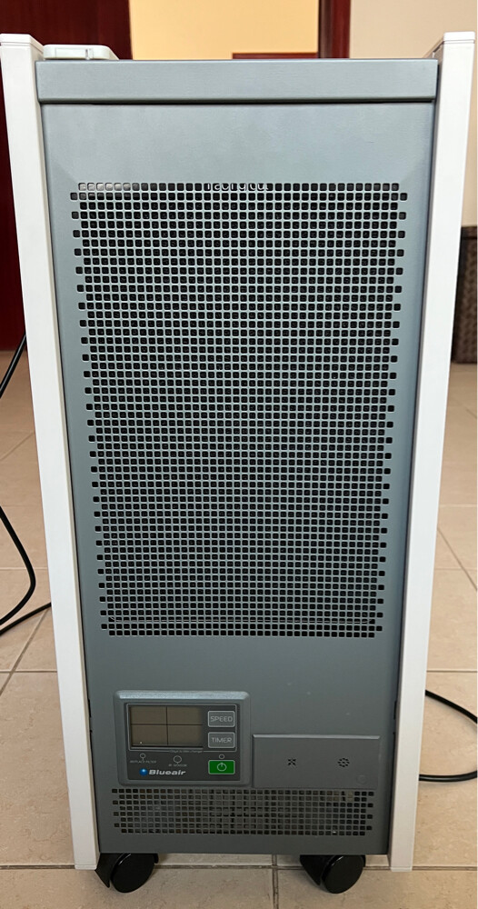 Blueair Air Purifier + new filters - 2
