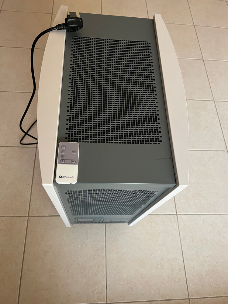Blueair Air Purifier + new filters - 1