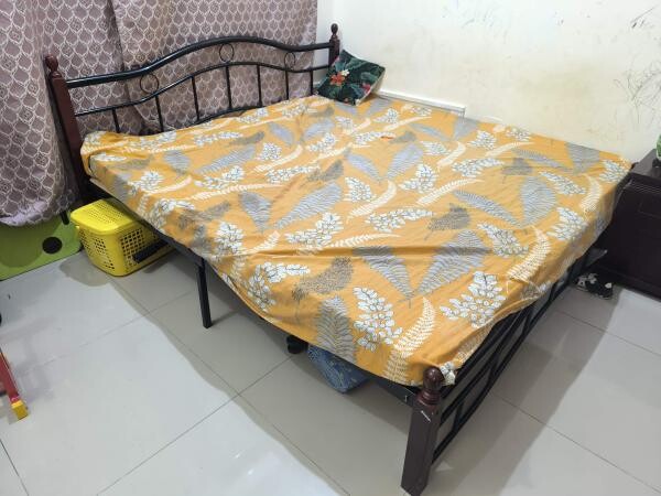 King size bed with 2 side boxes - 3