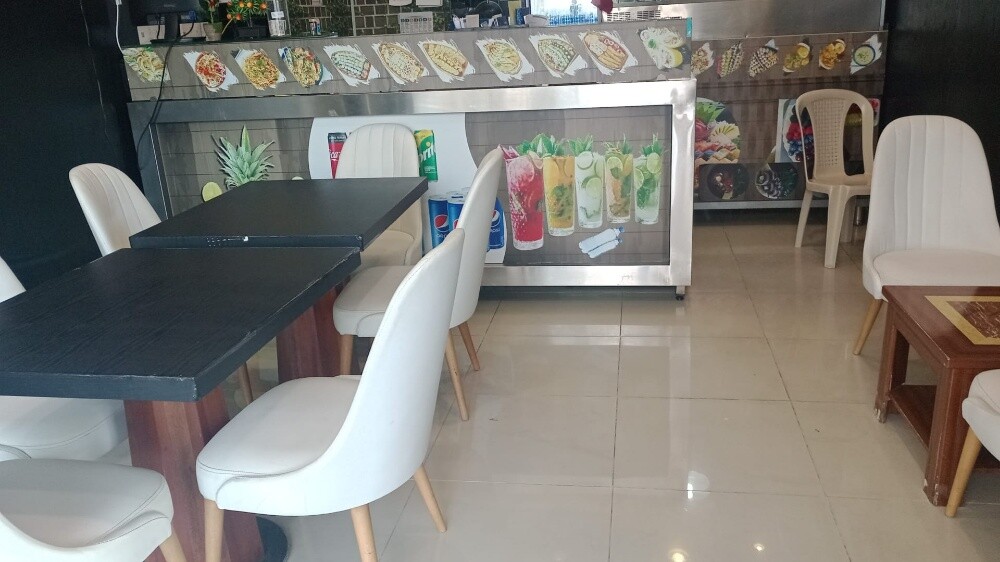 URGENT RESTAURANT SALE – GHARAFA, D - 7