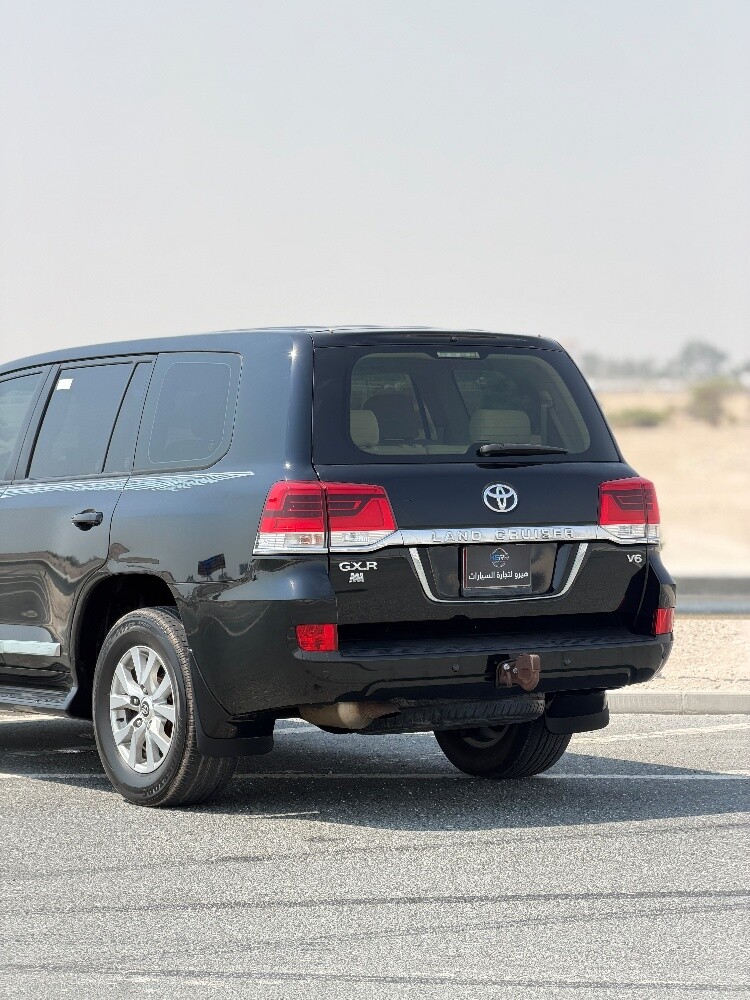 Toyota land cruiser gxr v6 - 6