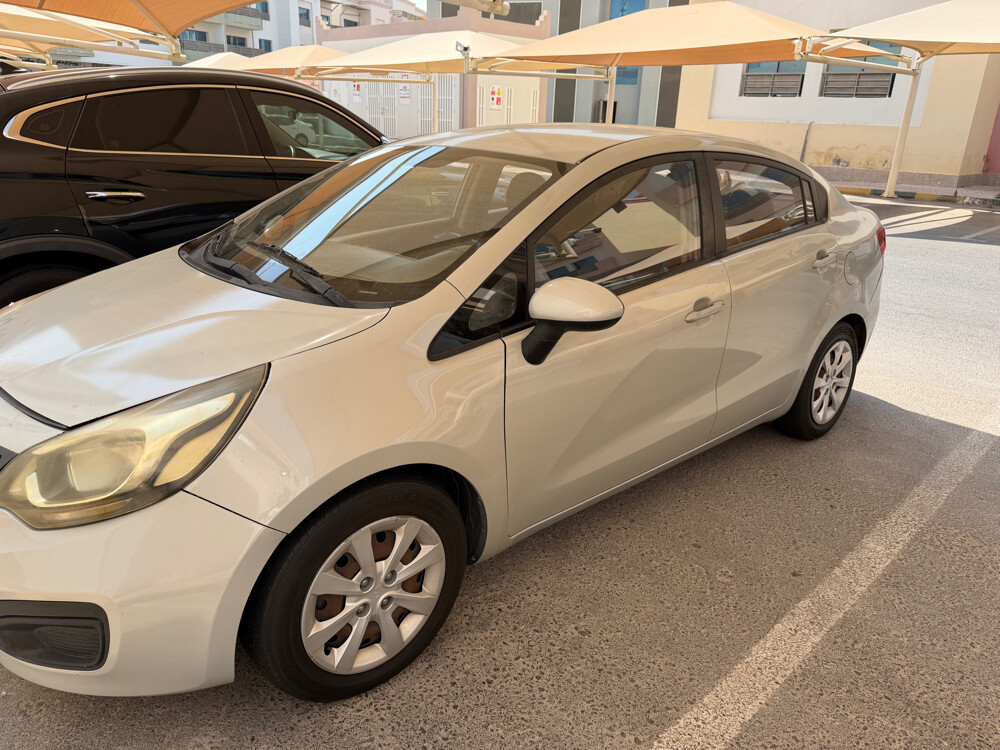 kia Rio  - 4