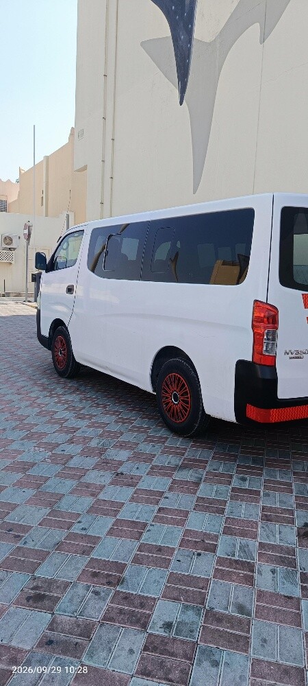 باص نيسان اورفان 2016 - 12