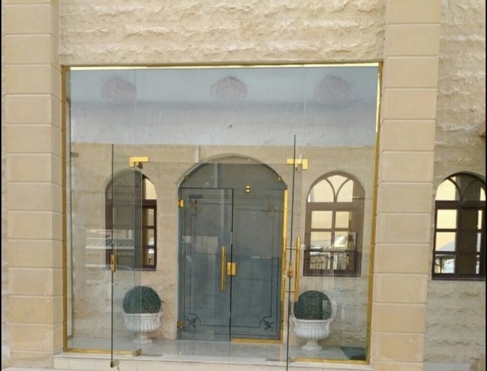 Aluminium & Glass Works. - 15