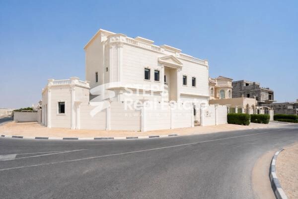 10BR Villa with Majlis in Umm Qarn - 1