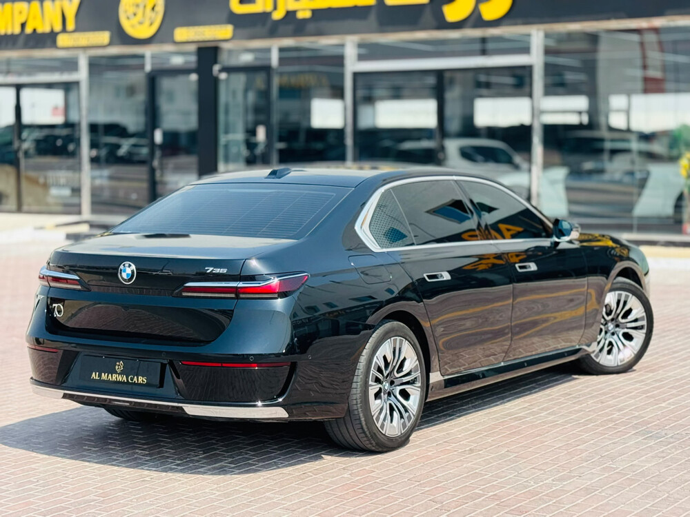 بي ام دبليو 735 أي موديل 2025 - 4