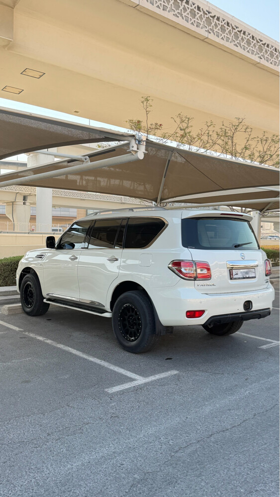 نيسان ٤٠٠ - 3