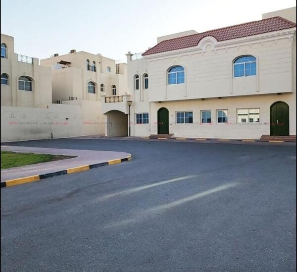Villa opposite Woznan Mall - 12