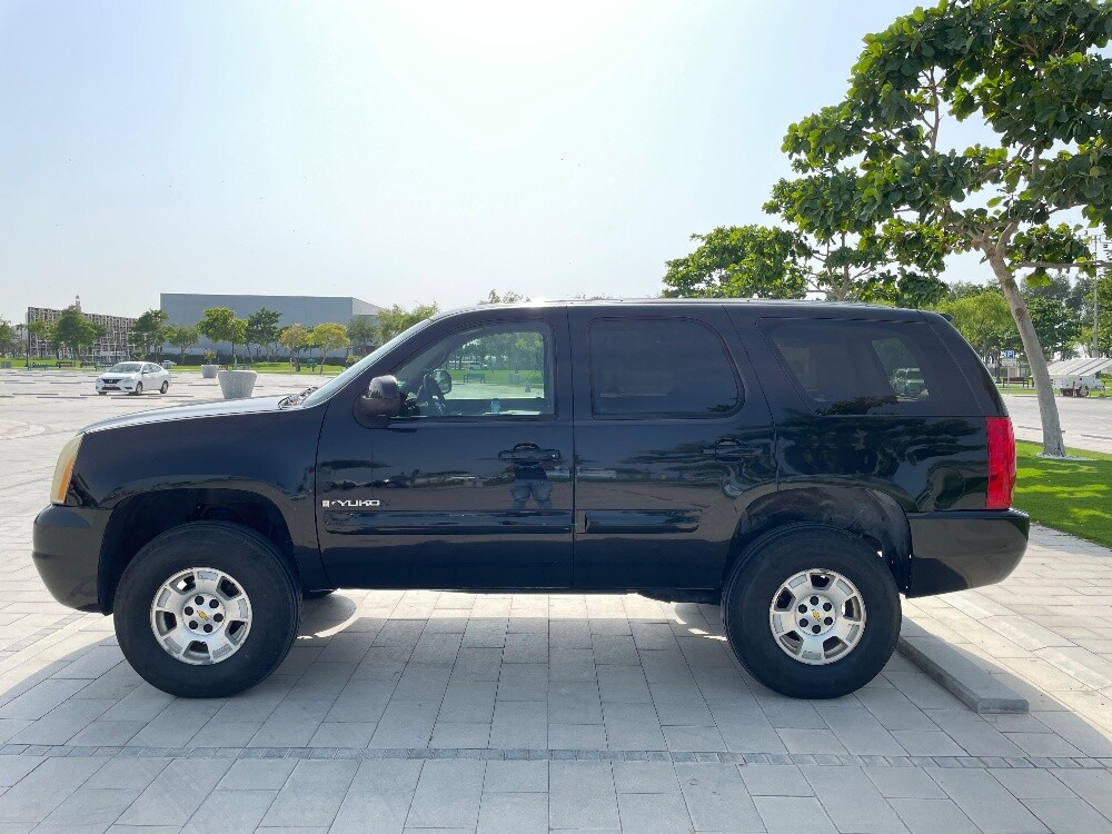 GMC YUKON MODIFIED - 1