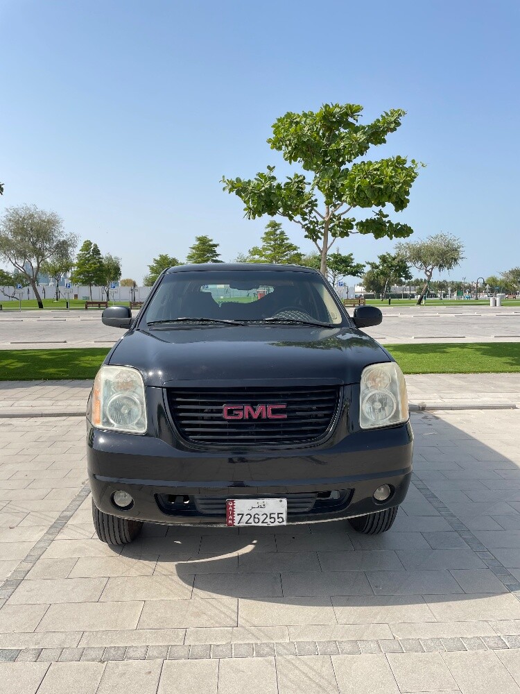 GMC YUKON MODIFIED - 2