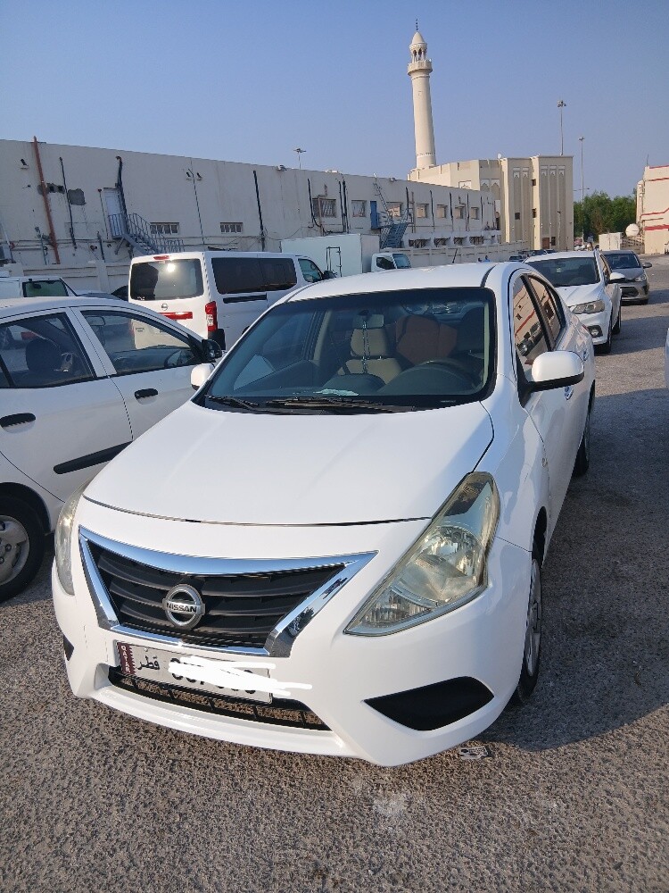 Nissan sunny - 1