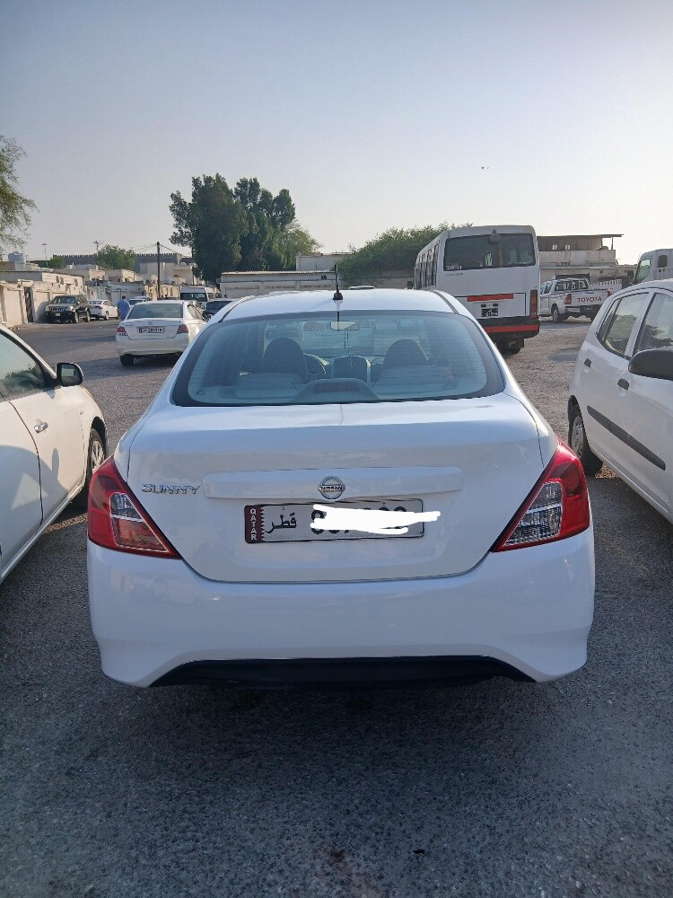 Nissan sunny - 3