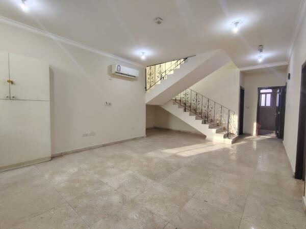 Villa in Al Rayyan - 2