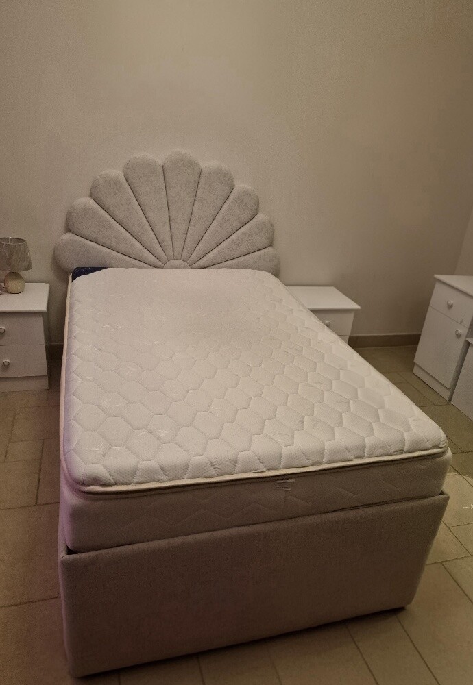 BOX BED + SPECIALTY MATTRESS - 3