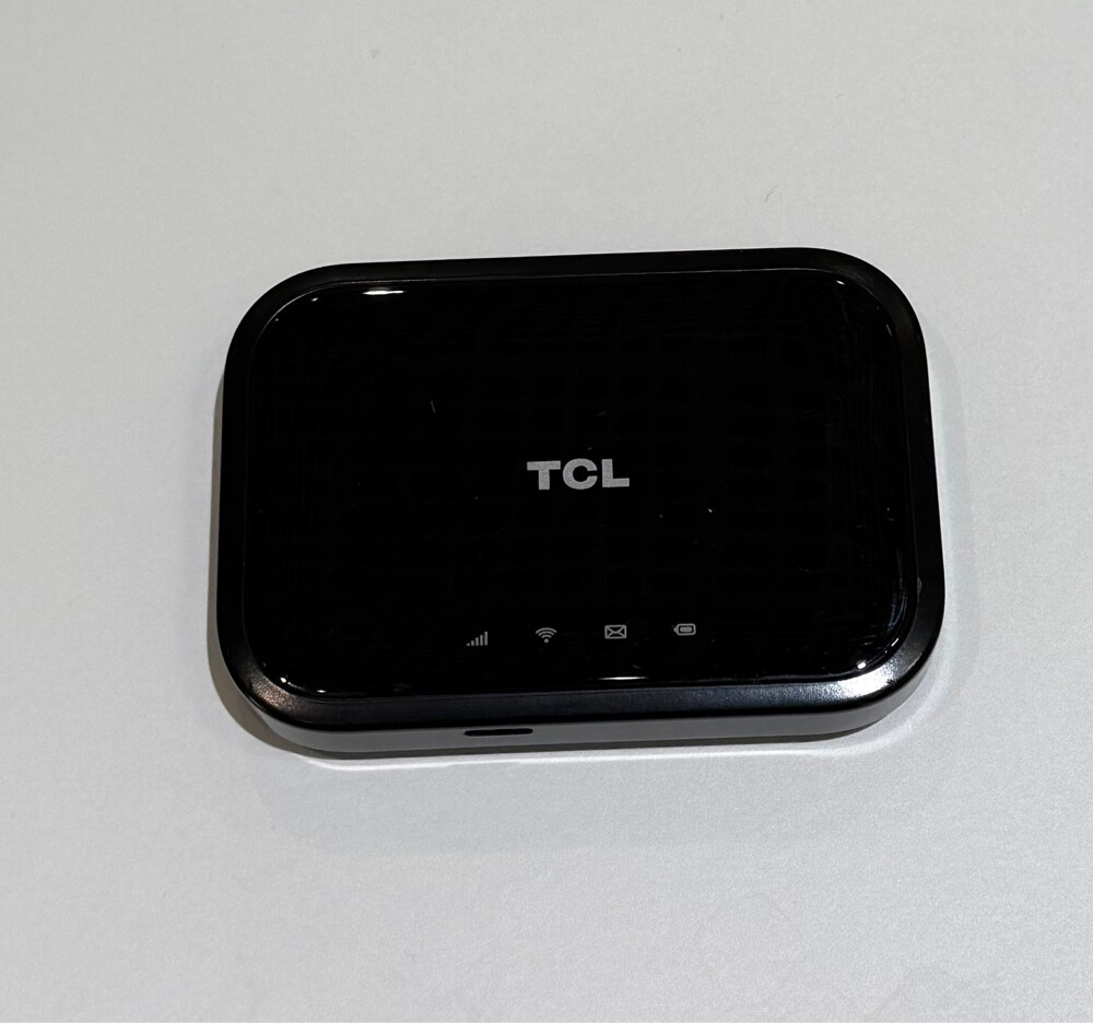 Wi-Fi 4G TCL device - 1