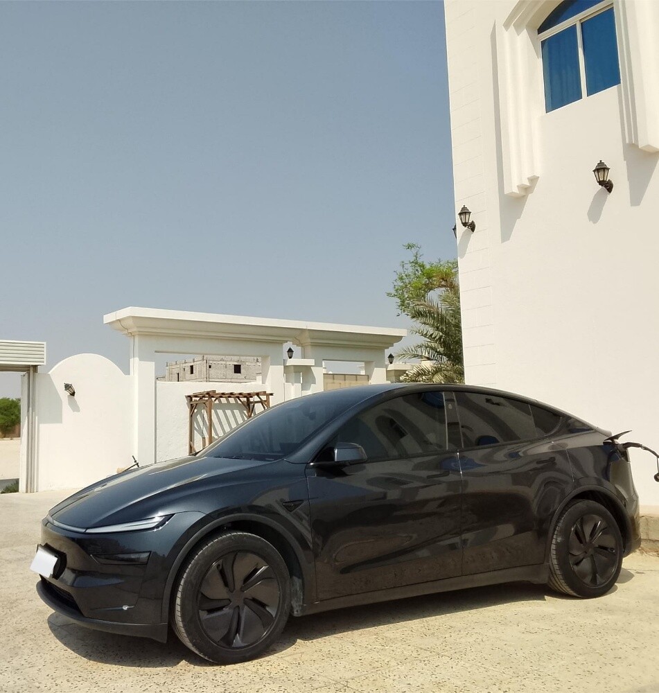 TESLA MODEL Y LONG RANGE 2025 - 2