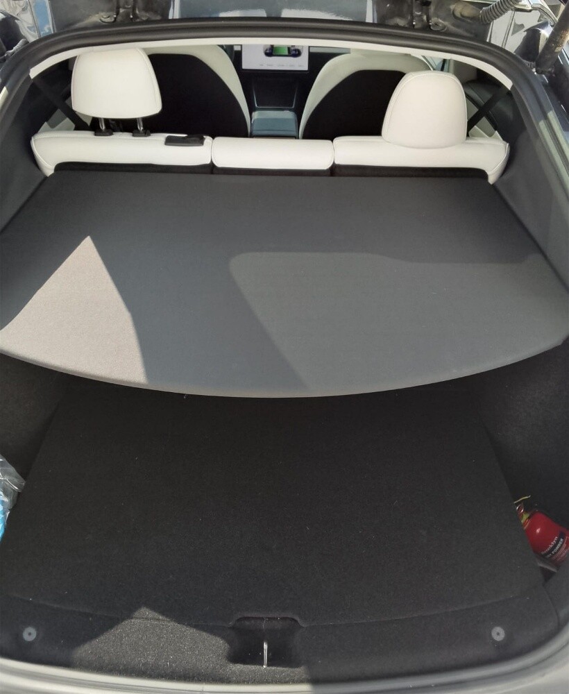 TESLA MODEL Y LONG RANGE 2025 - 9