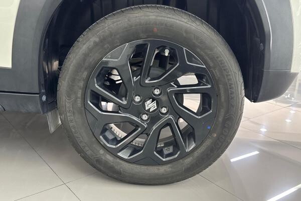 SUZUKI FRONX STD 2025 47,086 KM - 5