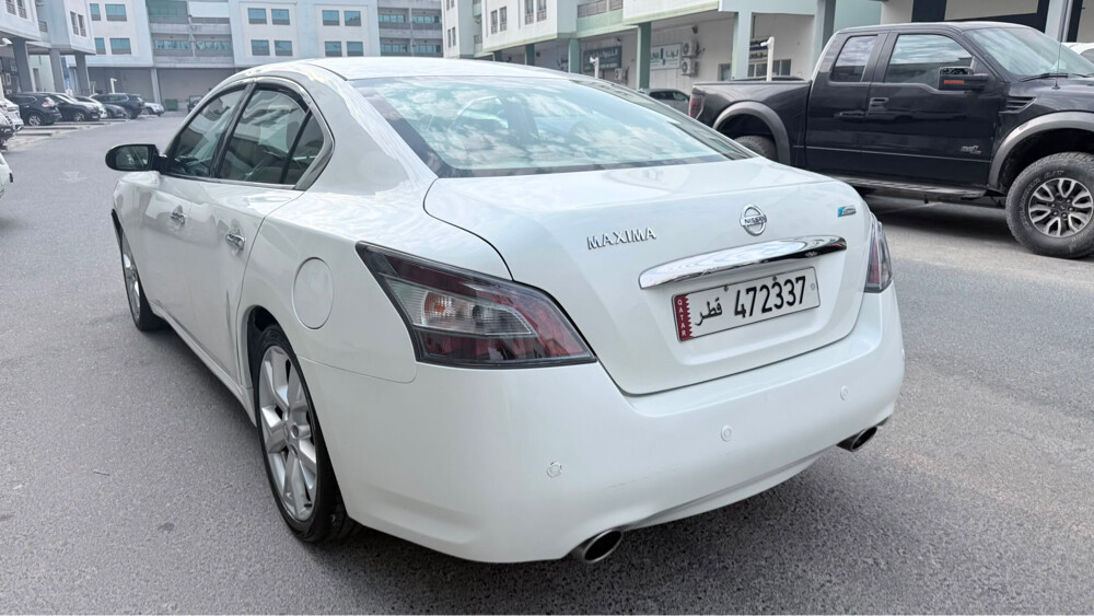 Nissan maxima - 4