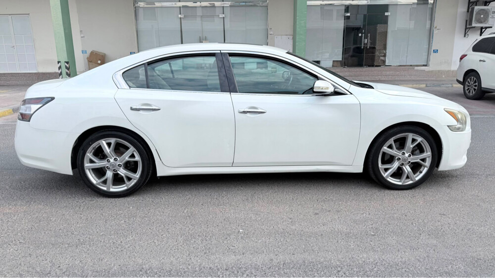 Nissan maxima - 10