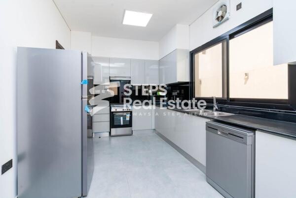 Villa with Garden in Al Thumama - 6