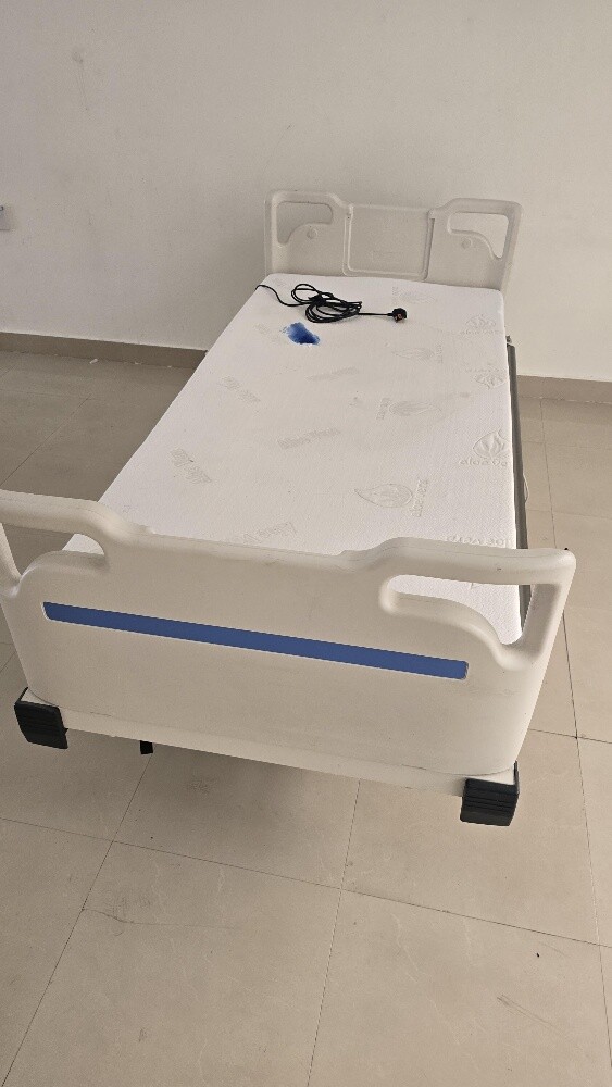 Medical bed + wheelchair - 2