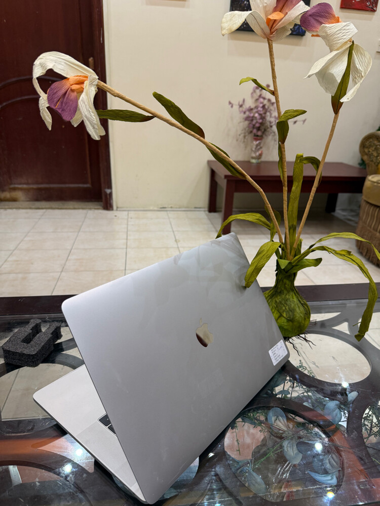 Apple MacBook Pro 2016 16-inch USA  - 3