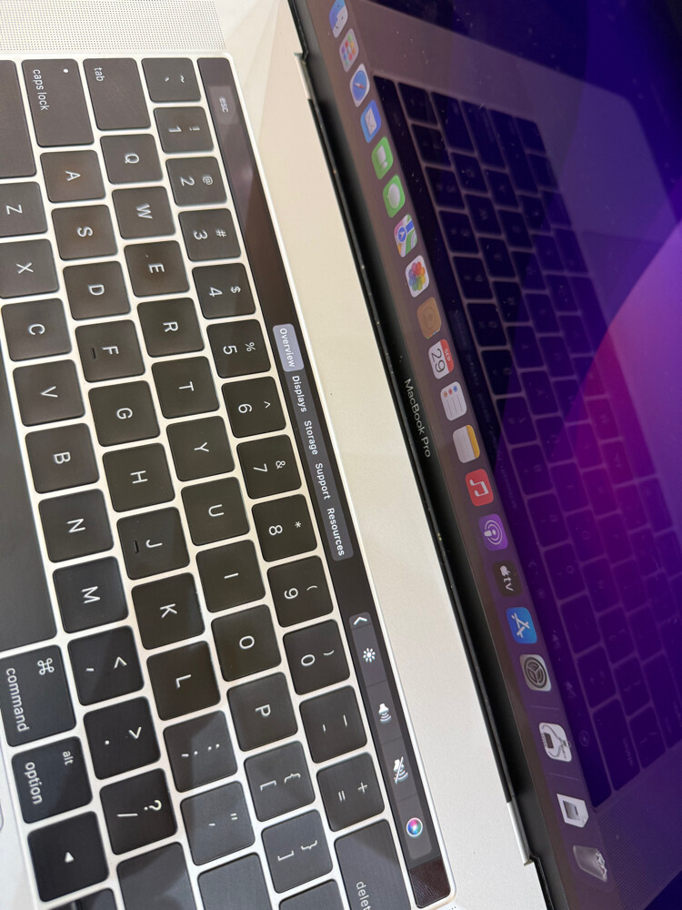 Apple MacBook Pro 2016 16-inch USA  - 5