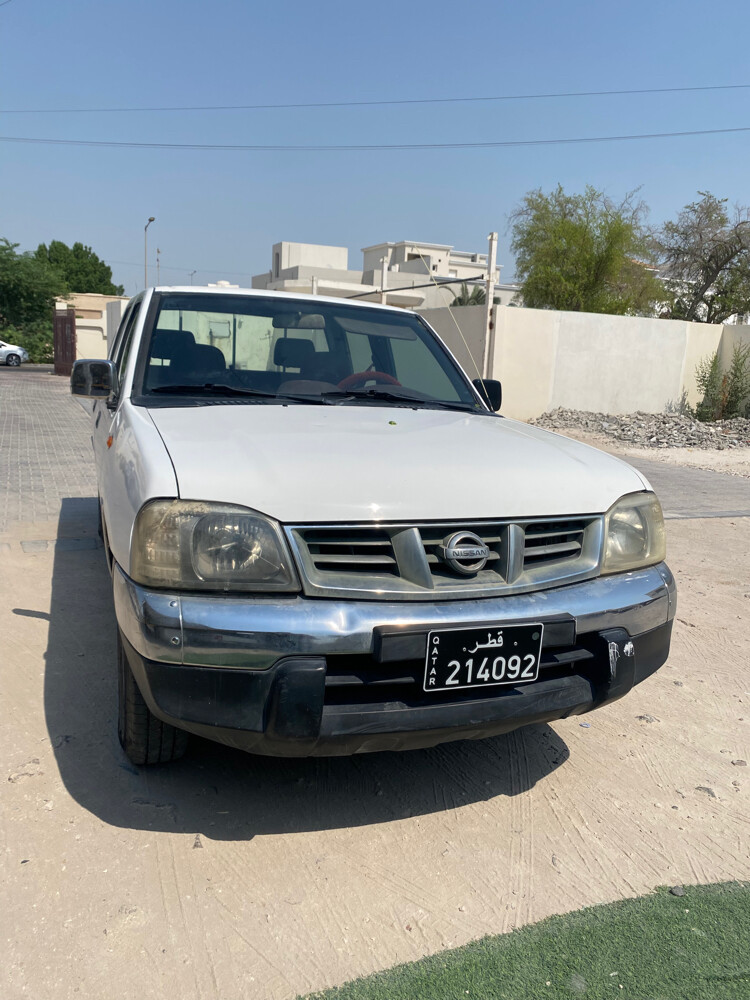 Nissan 2010 Model - 1