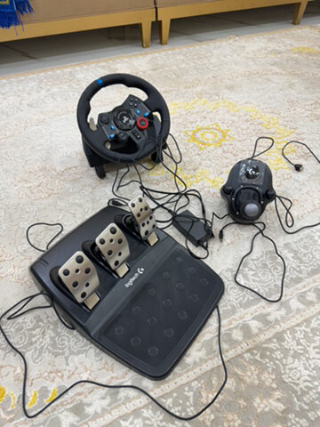 سكان مع اغراضه  - 1