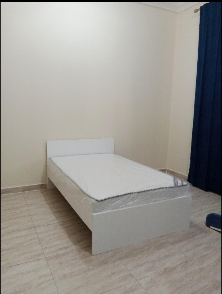سرير ومرتبة متوفران - 8