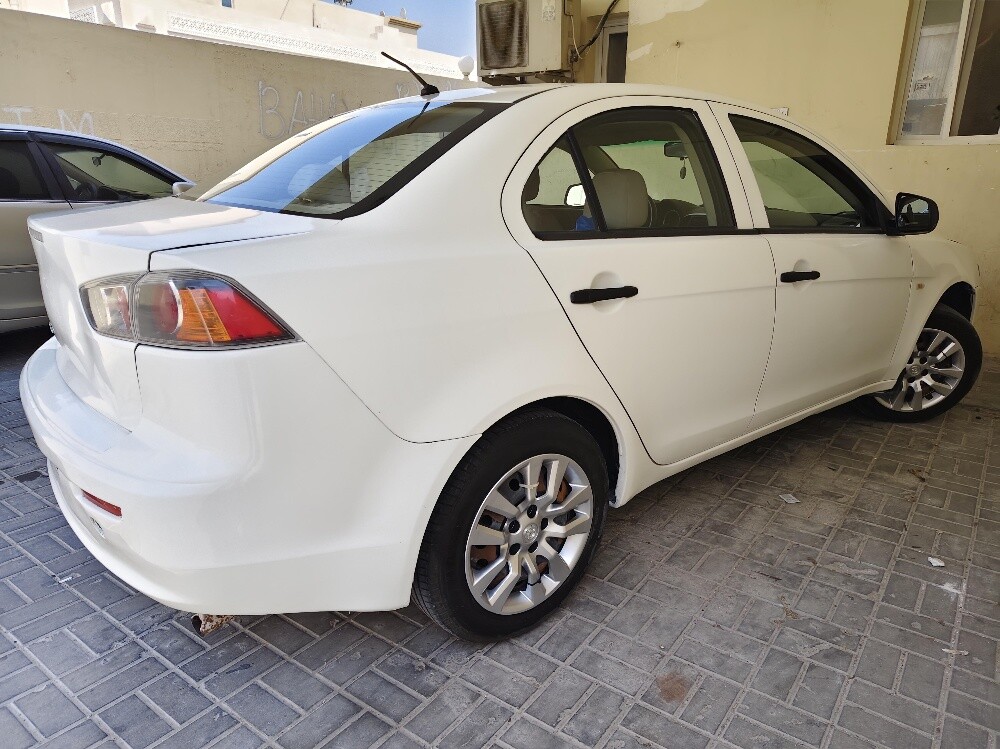 Mitsubishi    lancer   EX    2017 - 15