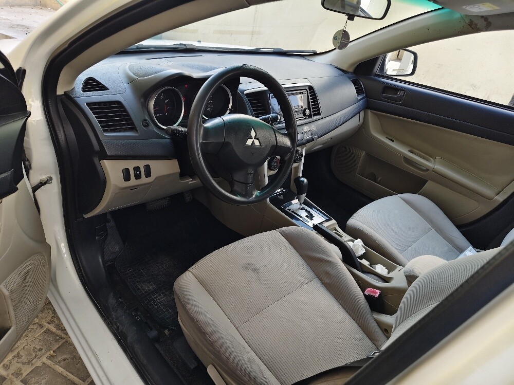 Mitsubishi    lancer   EX    2017 - 8