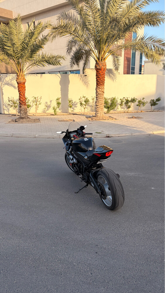 سوزوكي ١٠٠٠ موديل ٢٠٢١ - 3