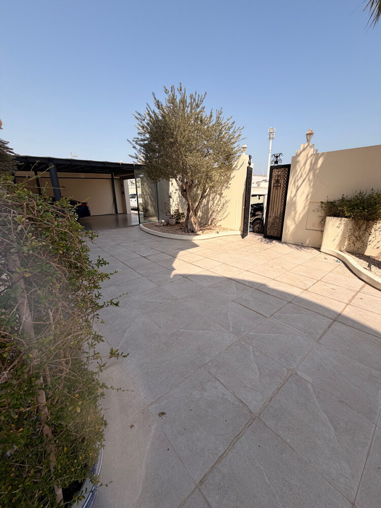 Standalone Villa in Al Markhiya - 24