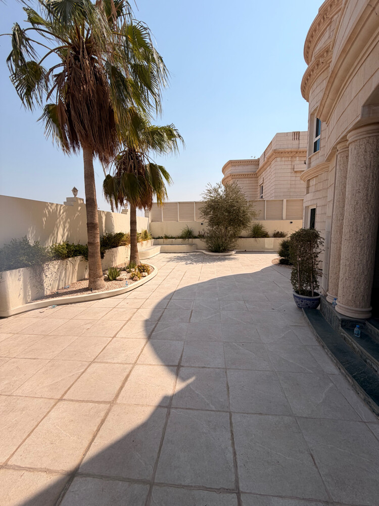 Standalone Villa in Al Markhiya - 25