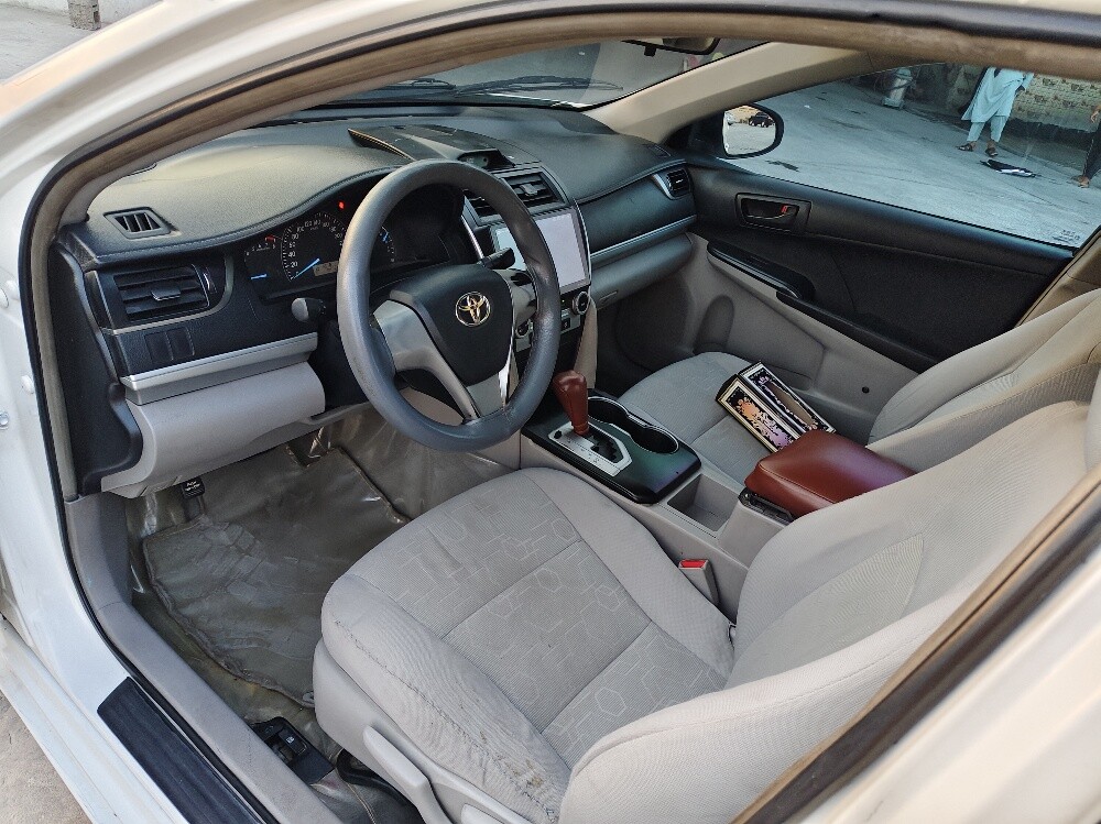 Toyota    Camry    2013   tv screen - 17