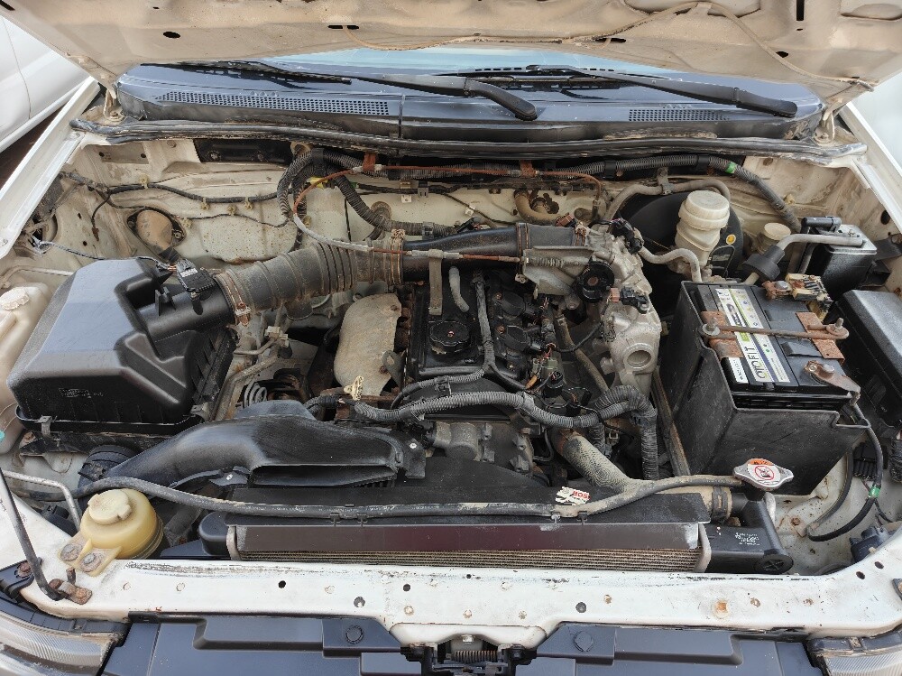 L200 Mitsubishi in mura - 2