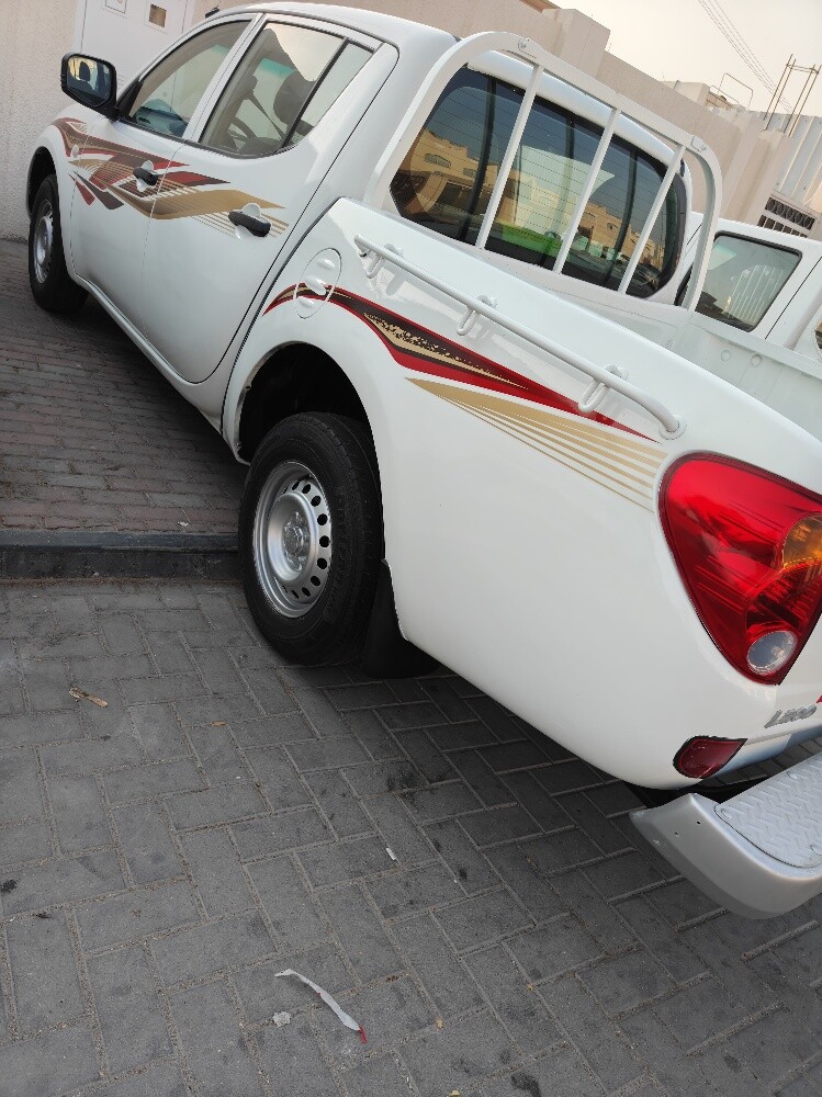L200 Mitsubishi in mura - 7