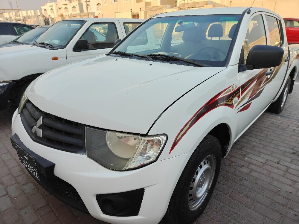 L200 Mitsubishi in mura - 8