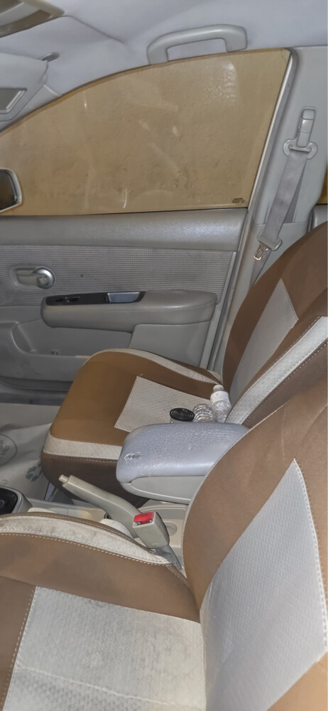 Nissan Tiida hashback sale - 4
