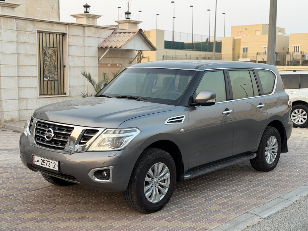 Nissan petrol se full option 2015 - 1
