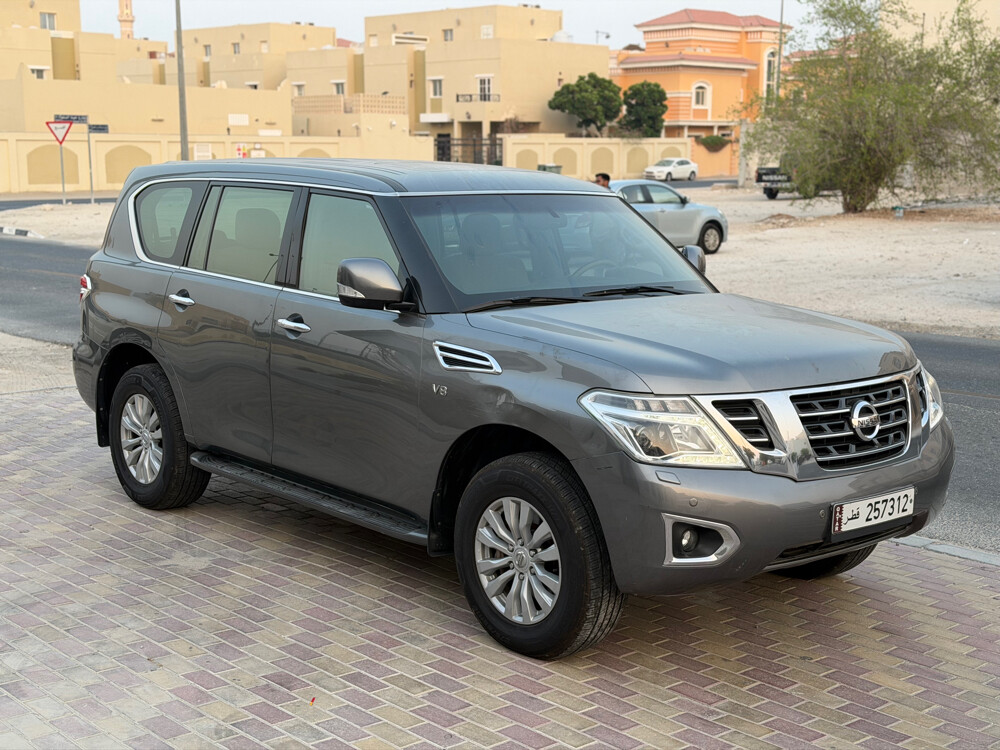 Nissan petrol se full option 2015 - 2